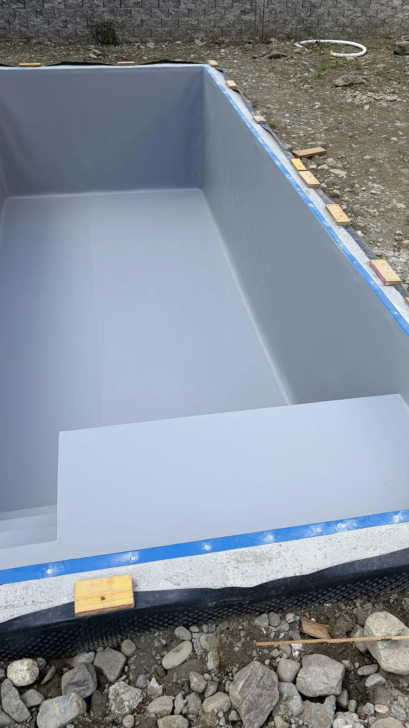 Rivestimento completo — vasca 7x3,5 in PVC armato